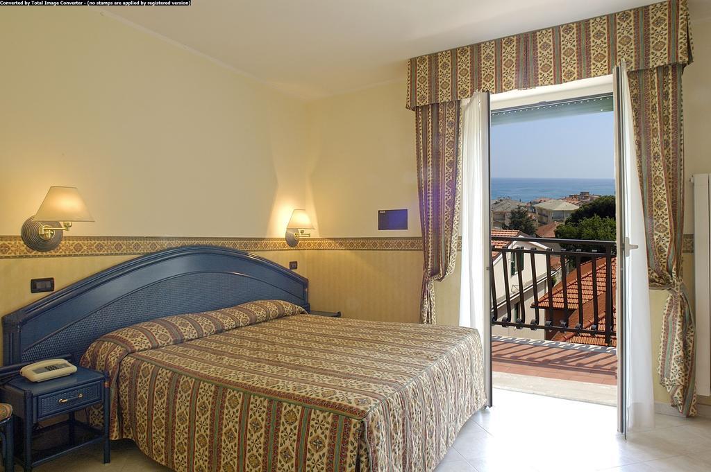 Hotel Casella Pietra Ligure Room photo